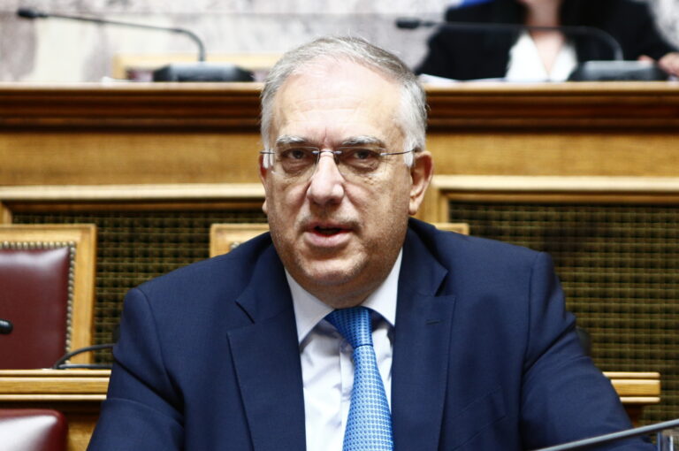 Τάκης Θεοδωρικάκος: Δέκα χιλιάδες έλεγχοι σε εξέλιξη - Εξαπλασιάσαμε το ανώτερο πρόστιμο