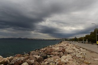 Καιρός: Έρχεται «μπάλα κρύου αέρα» με βροχοπτώσεις