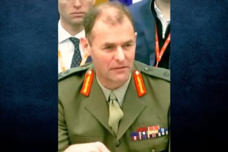 Δήλωση που προκαλεί παγκόσμιο τρόμο από τον επιτελάρχη του Βρετανικού στρατού: Αν χρειαστεί, θα πολεμήσουμε τους Ρώσους «ακόμη και απόψε»!