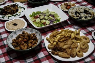 Νηστεία των Χριστουγέννων: Σήμερα ξεκινάει - Τι είναι το Σαρανταλείτουργο