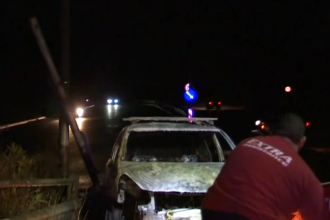 Όχημα έπιασε φωτιά εν κινήσει στη Λ. Κατεχάκη – Πώς γλίτωσε ο οδηγός