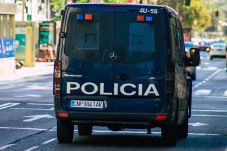 Ισπανία: Αστυνομικός έκρυβε στους τοίχους του σπιτιού του 20 εκατομμύρια ευρώ