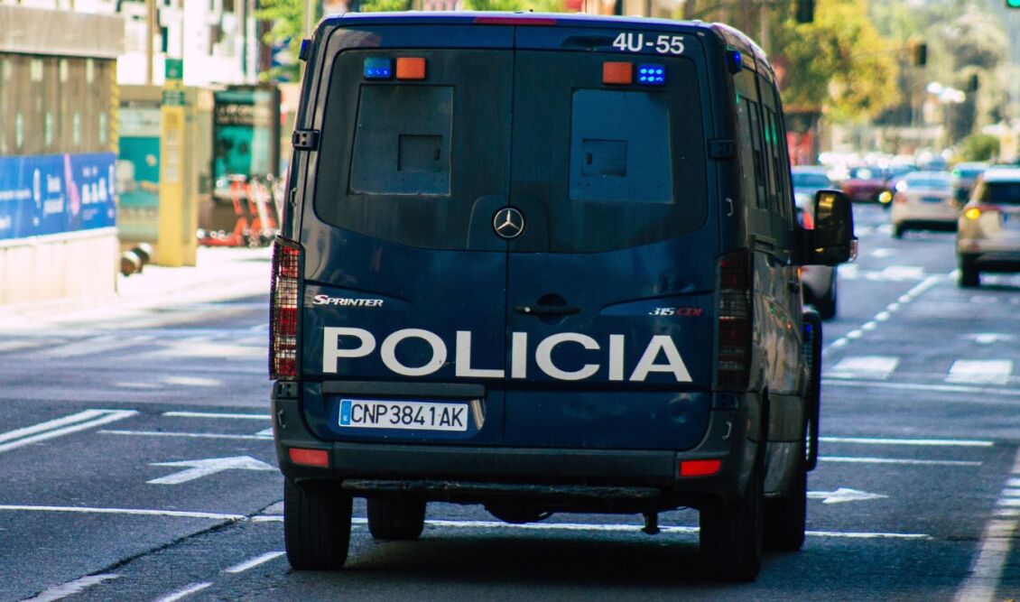 Ισπανία: Αστυνομικός έκρυβε στους τοίχους του σπιτιού του 20 εκατομμύρια ευρώ