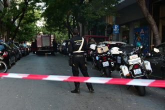 Αμπελόκηποι: Σε σχεδιαγράμματα και σημειώσεις ψάχνουν τον στόχο της βόμβας - Στον εισαγγελέα ο 31χρονος συλληφθείς