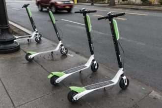 Διασωληνωμένο στη ΜΕΘ το 12χρονο παιδί που έπεσε θύμα τροχαίου με πατίνι