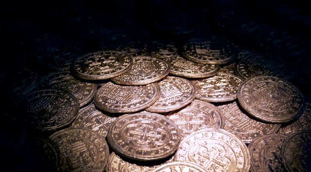 Στη χρυσή λίρα στρέφονται οι Έλληνες - Πού έχει φτάσει η τιμή της