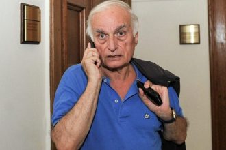 Μανώλης Μαυρομμάτης: Ο δύσκολος αγώνας του μετά τη φωτιά στο διαμέρισμά του στο Κολωνάκι