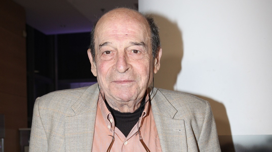 Πέθανε ο σκηνοθέτης των μεγάλων τηλεοπτικών επιτυχιών Μανούσος Μανουσάκης