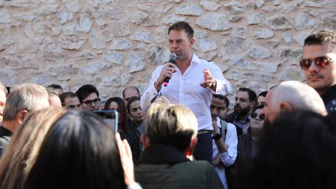 "Στροφή" από Κασσελάκη: Δεν μιλά για ΚΟ, ενώ οι βουλευτές διστάζουν να κάνουν το επόμενο βήμα λόγω πόθεν έσχες