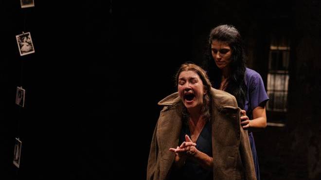 «Ο πόλεμος δεν έχει πρόσωπο γυναίκας», στο θέατρο όροφως