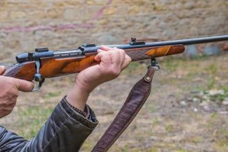 Τραγωδία: Νεκρός 68χρονος από σκάγια κυνηγού – Είχε τραυματίσει θανάσιμα και 12χρονο αγόρι