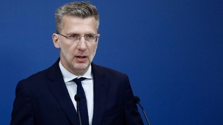 Σκέρτσος: Η κυβέρνηση δεσμεύεται ότι οι ακραίες διακυμάνσεις στο ηλεκτρικό ρεύμα δεν θα περάσουν στον καταναλωτή