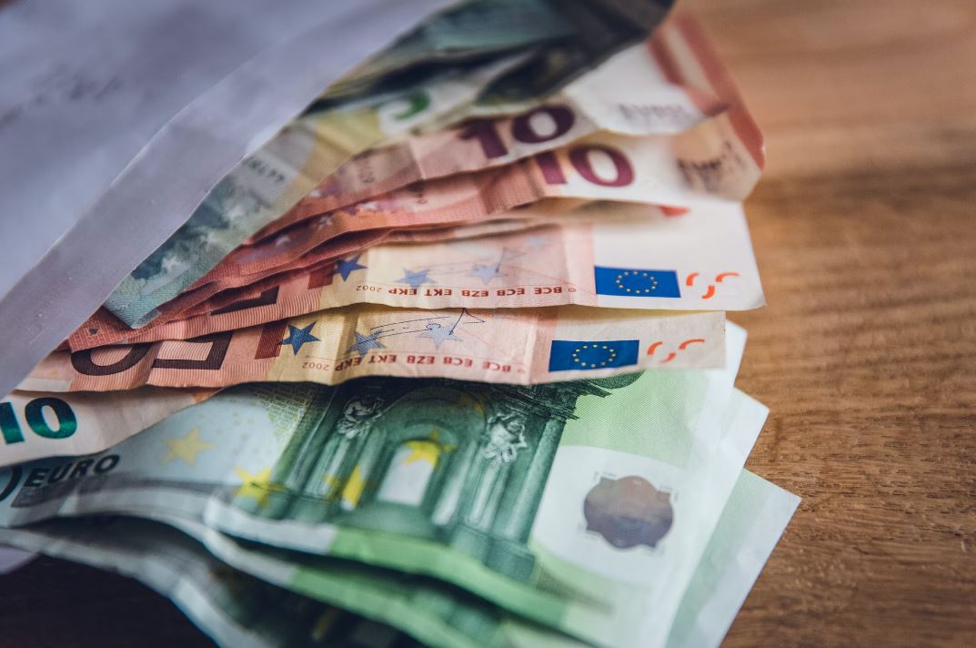 Κατά 2,4% θα αυξηθούν οι κύριες συντάξεις την 1η Ιανουαρίου 2025