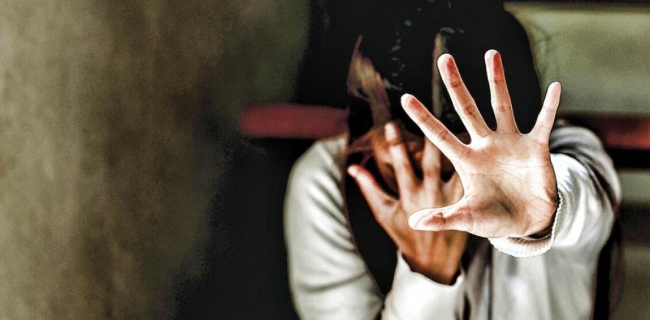 Συνελήφθησαν δύο ανήλικοι για επίθεση και απειλή εις βάρος 13χρονης σε παιδική χαρά