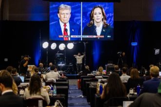 Δημοσκόπηση NYT/Siena: Στο περιθώριο του στατιστικού λάθους η διαφορά στα ποσοστά Χάρις και Τραμπ στις επτά κρίσιμες πολιτείες