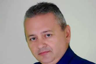 Για μισή τυρόπιτα και μερικά λίτρα βενζίνης