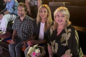 Στα "Ποσειδώνια" η Άννα Μαστοράκου - ΦΩΤΟ