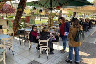 Ελένη Αδαμοπούλου: Θα γιορτάσουμε μόνο τα λουλούδια στα Ψηλαλώνια; ΦΩΤΟ