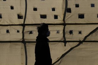 Γιατί ο κορονοϊός ...τρομάζει ακόμη την Ευρώπη