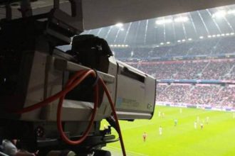 Υγιή μαλλιά: Οι… «κορυφαίες» τροφές που πρέπει να καταναλώνετε