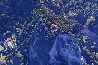 Κωνσταντίνος Μπουρδούλης: Το εκκλησάκι ...αετοφωλιά στο Ανω Καστρίτσι