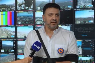 Γι' αυτό ο Κικίλιας εμφανίζεται με μπανταρισμένο χέρι