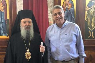 Στο πάτημα του Αγίου Ανδρέα ο Δημήτρης Μπαρμπούνης - Γιατί πήρε την ευχή του Μητροπολίτη