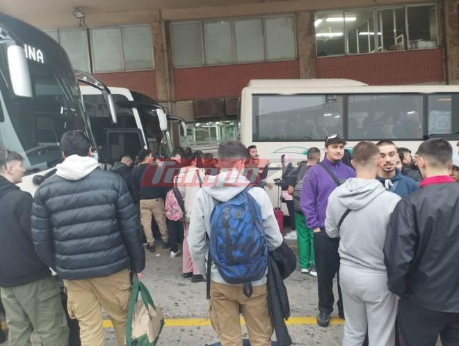 Πάτρα: Ατελείωτες ουρές κόσμου στο σταθμό του ΚΤΕΛ - Αναχωρούν λεωφορεία ανά 5 λεπτά ΦΩΤΟ