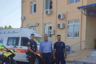 Ο Δημήτρης Μπαρμπούνης συναντήθηκε με τους εργαζόμενους του ΕΚΑΒ Πάτρας