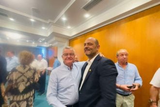 Ο Ιάσων Φωτήλας στηρίζει τον Αντώνη Κουνάβη για την προεδρία του Επιμελητήριου Αχαΐας
