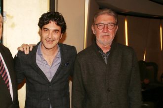 Χριστόφορος Παπακαλιάτης: Σε νέο χειρουργείο θα υποβληθεί ο πατέρας του ηθοποιού