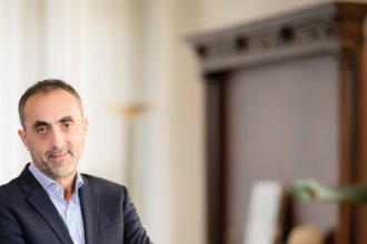 Ξηλώνονται οι διοικήσεις των στρατιωτικών νοσοκομείων με εντολή Δένδια