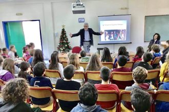 Ομιλία του Άγγελου Τσιγκρή για τη σχολική βία στο 14ο Γυμνάσιο της Πάτρας