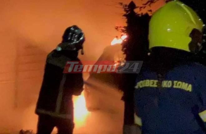 Πάτρα: Φούντωσε πάρκινγκ στην Παραλία-Οι φλόγες "τύλιξαν" και αυτοκίνητο ΦΩΤΟ ΒΙΝΤΕΟ
