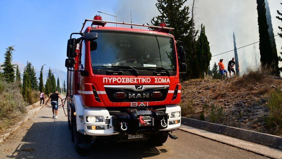 Πάτρα: Πυρκαγιά στην Περιμετρική-Τέθηκε άμεσα υπό έλεγχο