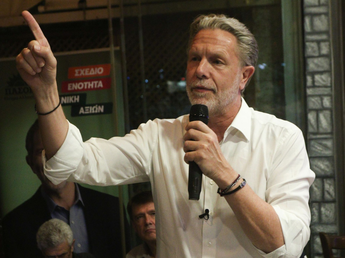 Η ομιλία Γερουλάνου στην Πάτρα με παρουσία έκπληξη του Απόστολου Κατσιφάρα