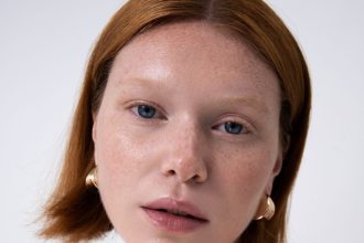 Πώς θα μειώσεις τις γραμμές αφυδάτωσης κάτω από τα μάτια