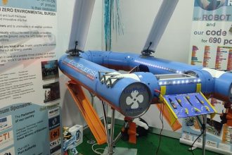 Ο Εμπορικός Σύλλογος Πάτρας τιμά τη μαθητική ομάδα της Robotica