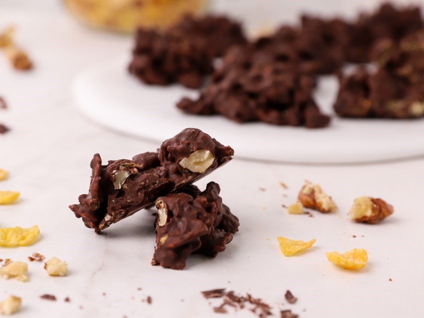 Σοκολατάκια αμυγδάλου με μαύρη σοκολάτα