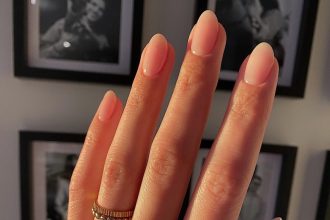 Ονυχομυκητίαση: Όλα όσα πρέπει να γνωρίζεις για τους μύκητες στα νύχια