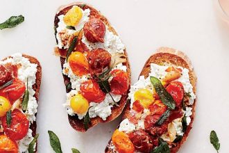 Μπρουσκέτες με ανθότυρο και ντοματίνια