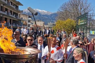 Διεκόπη η Ολυμπιακή Λαμπαδηδρομία