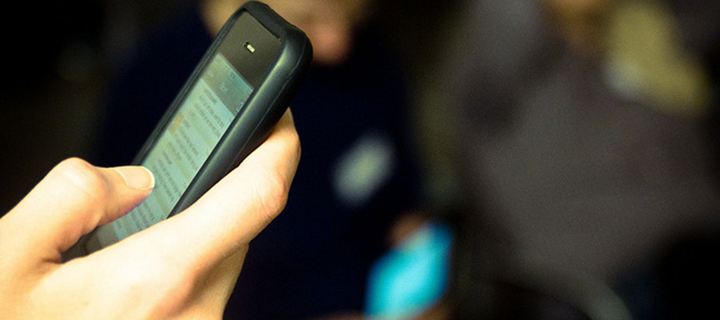 Τα κινητά προκαλούν αλλεργίες