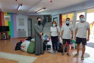 Η Συμπολιτεία Ολυμπίας προσέφερε είδη ρουχισμού στη Μητρόπολη Ηλείας