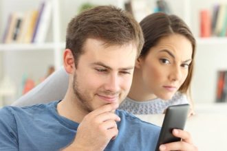 Οδηγίες για παθολογικούς ζηλιάρηδες