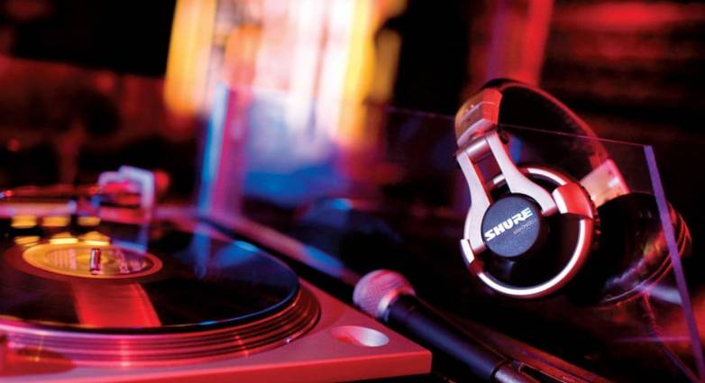 Πάτρα: Πρόστιμο και λουκέτο σε κατάστημα επειδή έπαιζε μουσική - Συνελήφθη η ιδιοκτήτρια