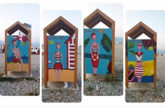 Ομόρφυναν τα αποδυτήρια που εγκατέστησε ο Δήμος στην πλαζ