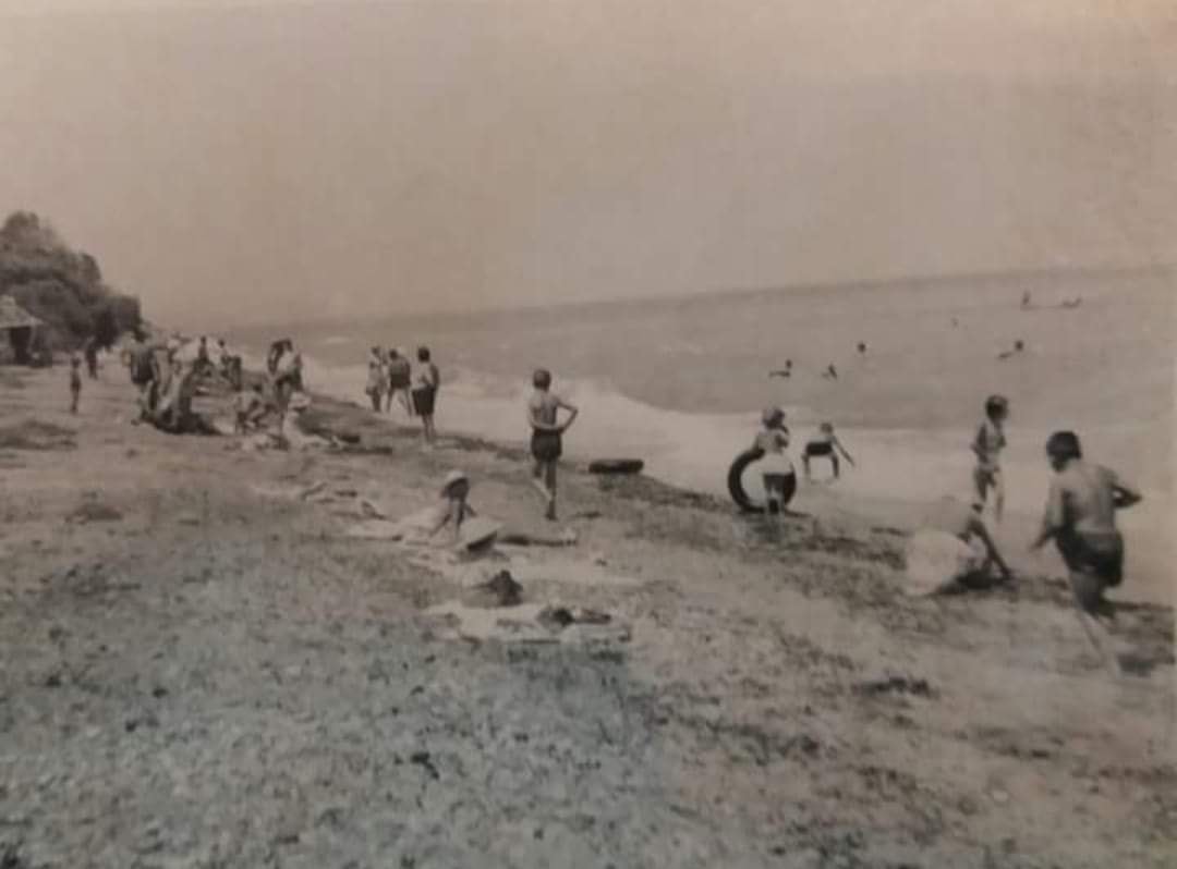 Η παραλία της Ταραντέλας και οι καλύβες στον Αλισσό τη δεκαετία του 60! ΦΩΤΟ