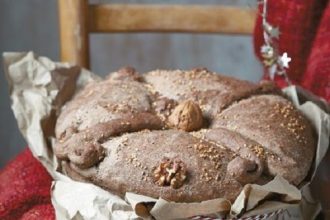 Γιορτινό χαρουπόψωμο