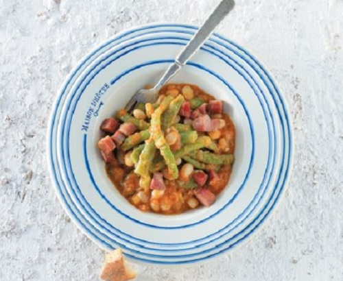 Φρέσκα φασολάκια και φασόλια χάντρες με σύγκλινο σοτέ